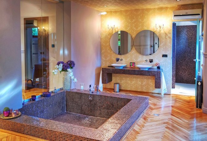 Chambers'n Charm Boutique Hotel