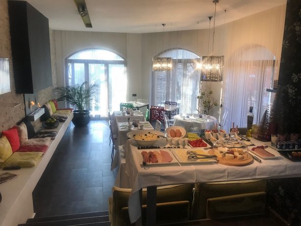 Chambers'n Charm Boutique Hotel