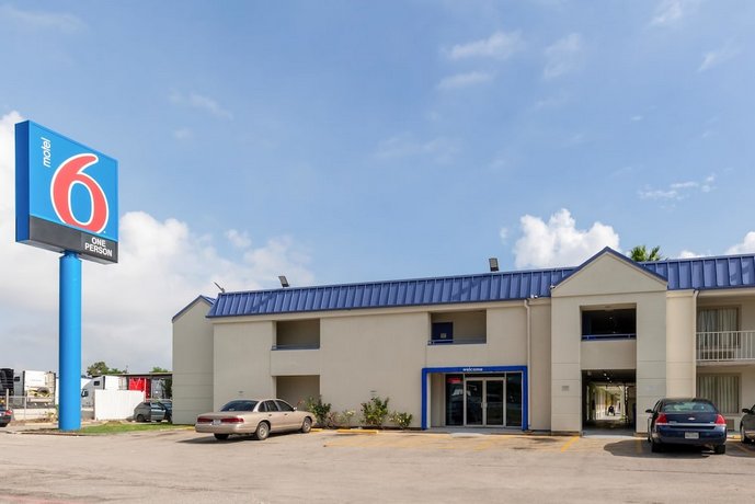 Motel 6 Houston TX - East