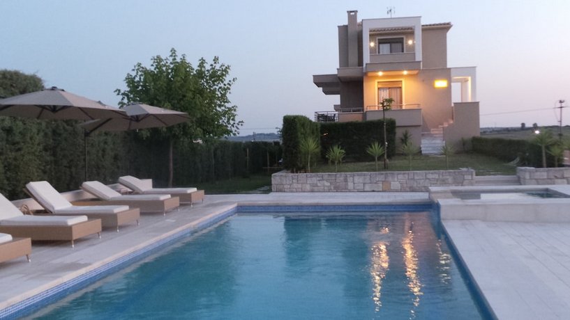 Niovi Boutique Apartments