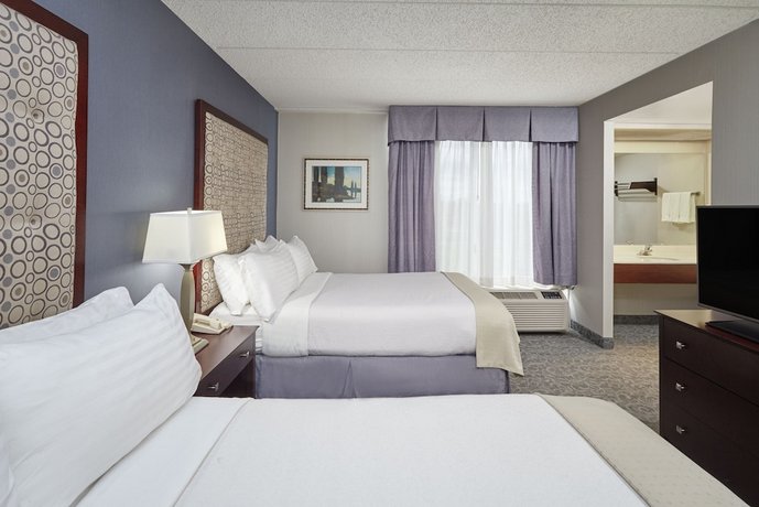 Holiday Inn Hotel & Suites Chicago-Carol Stream Wheaton