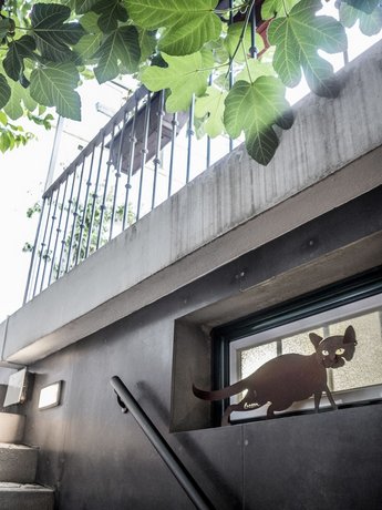 Casa do Bairro by Shiadu