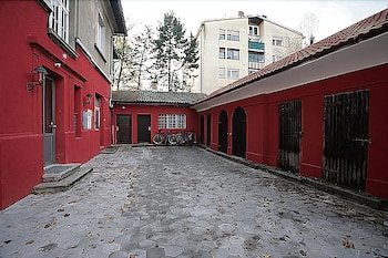 Marta Studios and Apartment