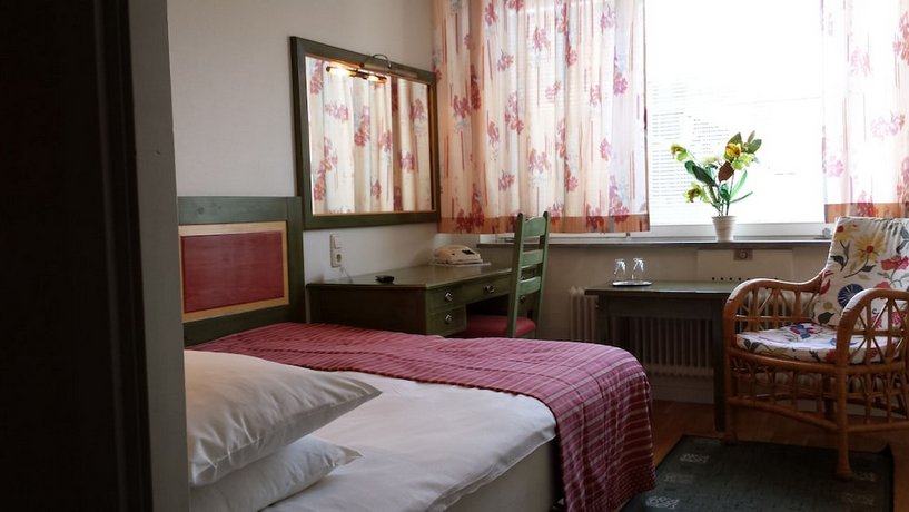 Hotel Bishops Arms Mora