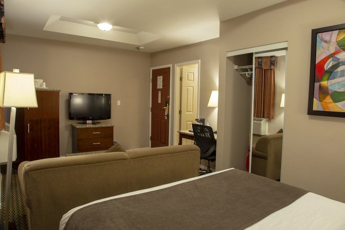 Ramada by Wyndham Vancouver Downtown