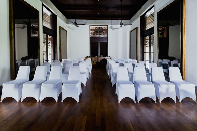 REVIVO Wellness Resort