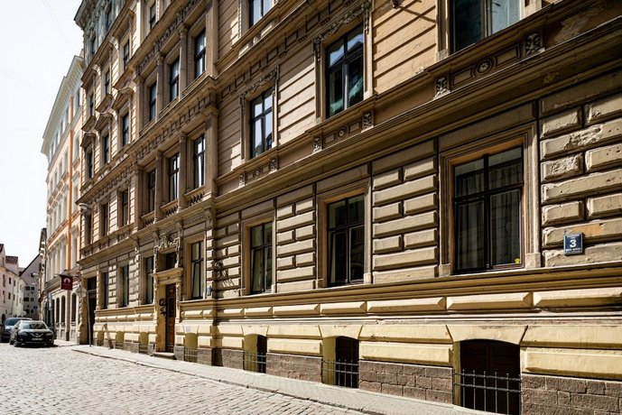 Old Riga terrace apartment