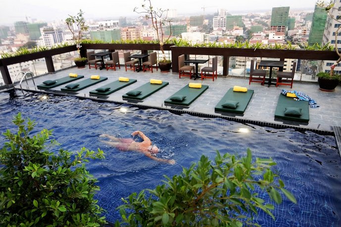 V Hotel Phnom Penh