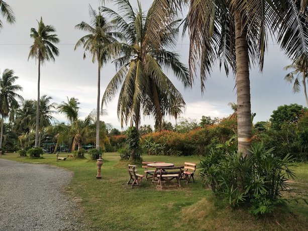 Yoo Sabai Resort