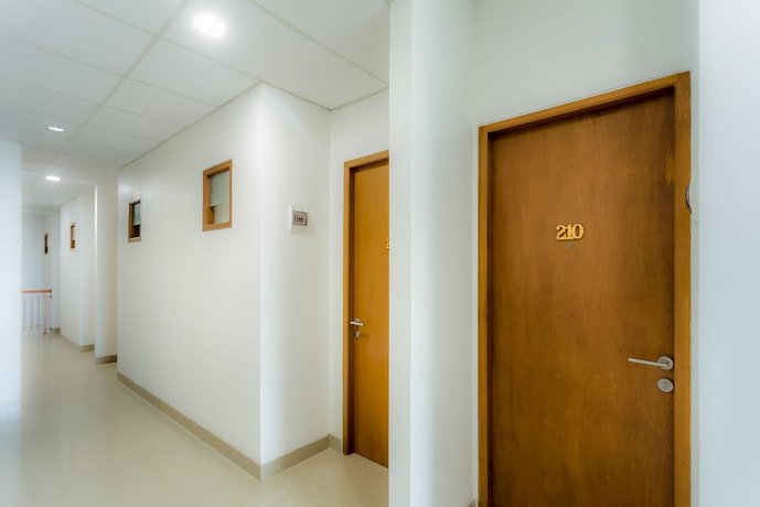 OYO 106 Sarkawi Residence