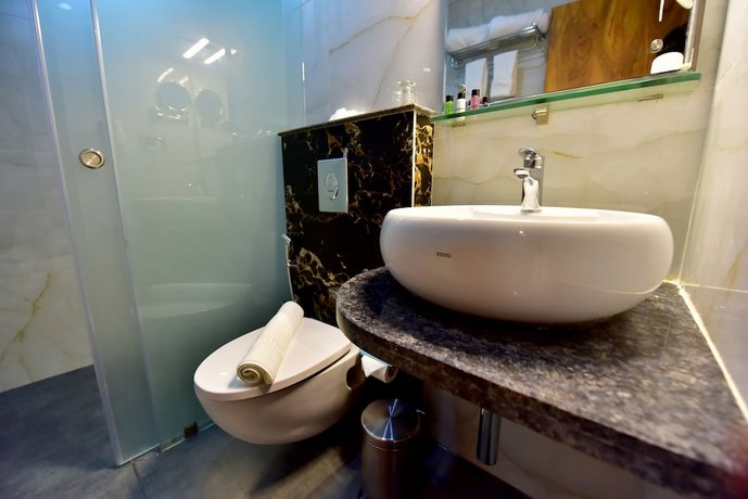Gardeenia Comfortes Suites