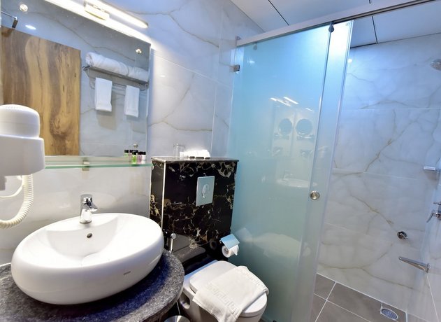 Gardeenia Comfortes Suites