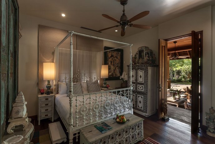 Howie's HomeStay