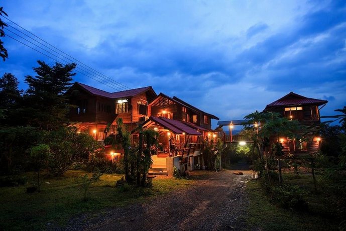 Thanyarat Resort