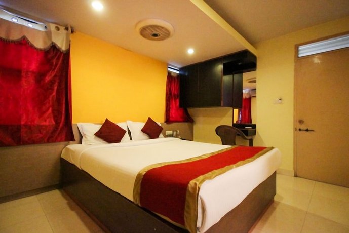 OYO 5590 Ujwal Residency