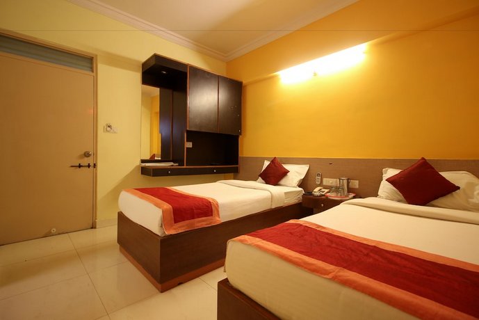 OYO 5590 Ujwal Residency