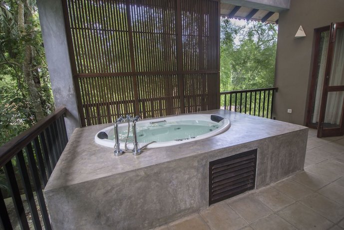 Roman Lake Ayurveda Boutique Resort