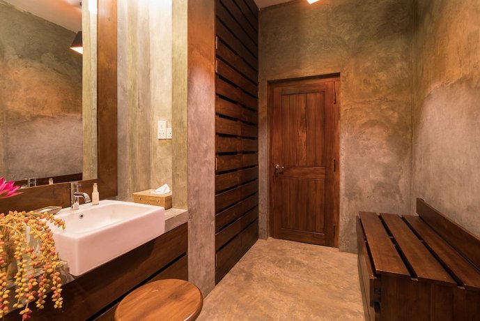 Roman Lake Ayurveda Boutique Resort