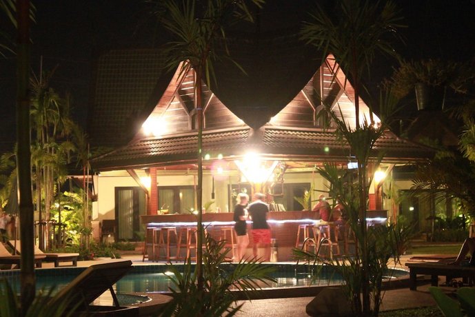 Airport Resort & Spa