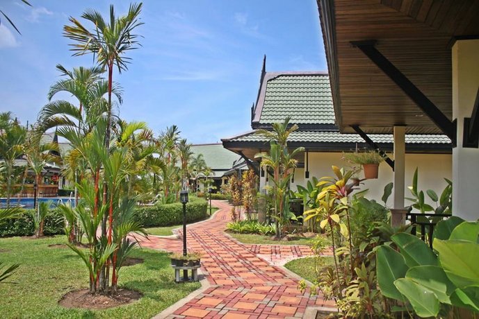 Airport Resort & Spa