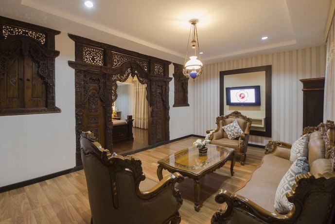 Grand Puri Saron Yogyakarta