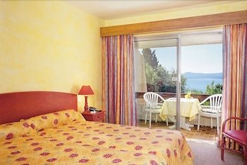 83 Hotel Le Lavandou