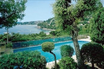 83 Hotel Le Lavandou 