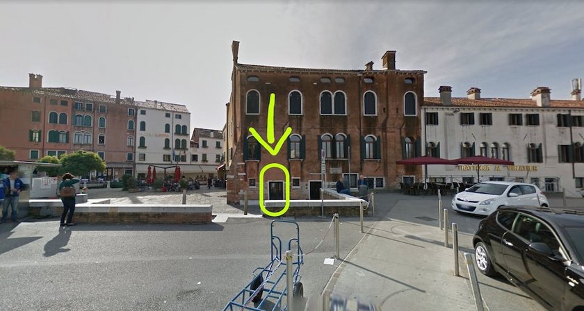 Rialto canal view
