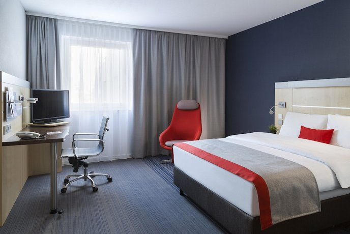 Holiday Inn Express Frankfurt Messe