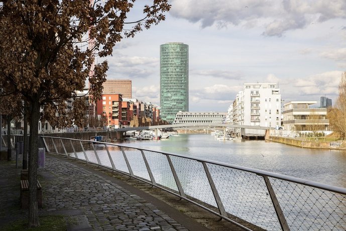 Holiday Inn Express Frankfurt Messe