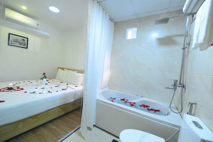 Blue Hanoi Inn Luxury Hotel & Spa
