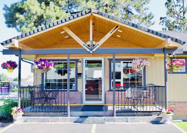 Cascade Lodge