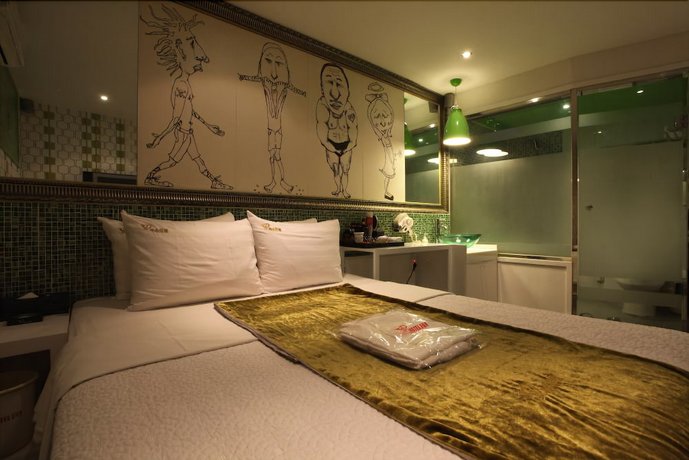 Fox Hotel