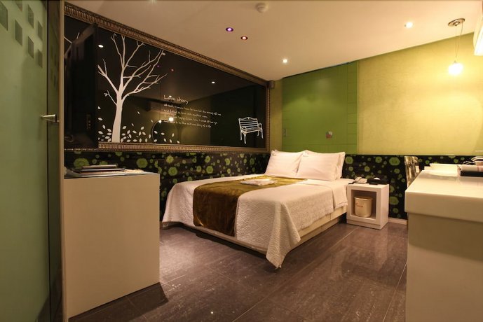 Fox Hotel