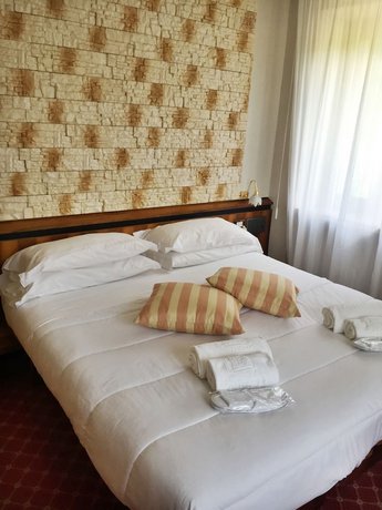 Hotel Villa Delle Ortensie Bio Spa Carera Italy thumbnail