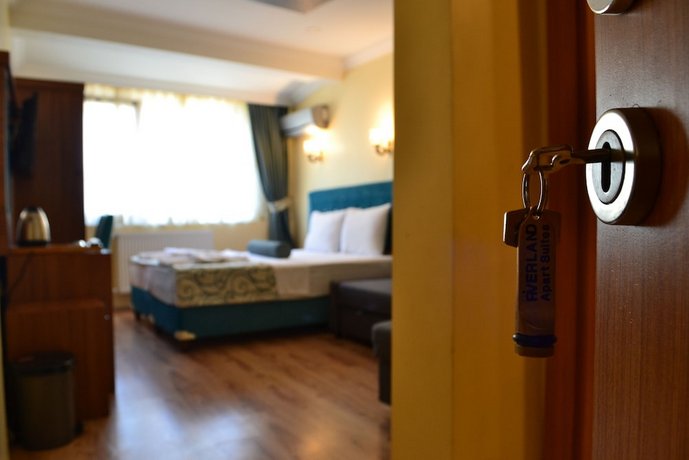 Riverland Suites