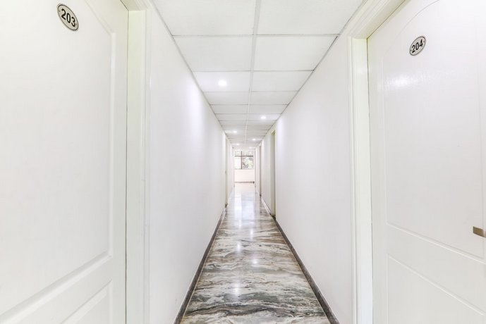 FabHotel Oakwey Inn Indiranagar