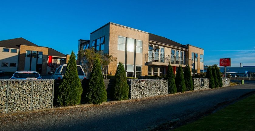 Coleraine Suites & Apartments