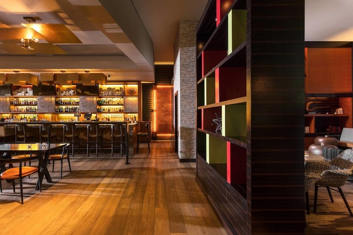 Renaissance Seattle Hotel