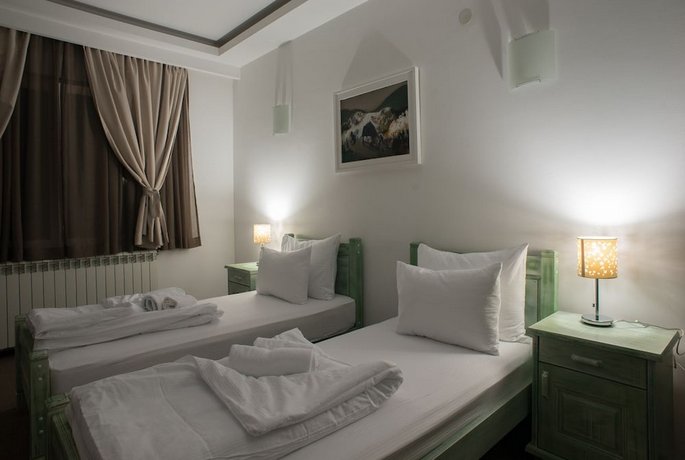 Hotel Trim