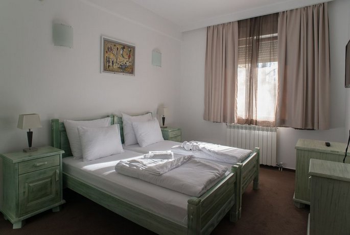 Hotel Trim