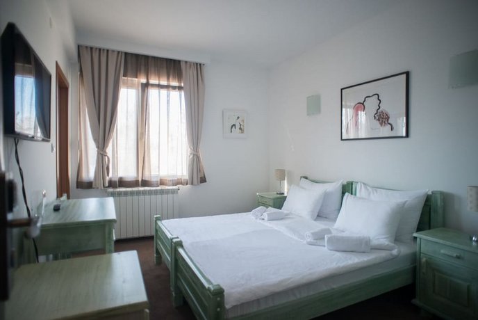 Hotel Trim