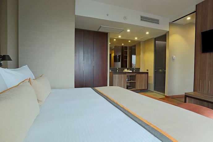 DoubleTree by Hilton Santiago Kennedy Chile