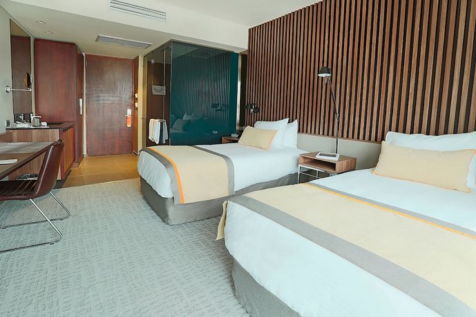 DoubleTree by Hilton Santiago Kennedy Chile