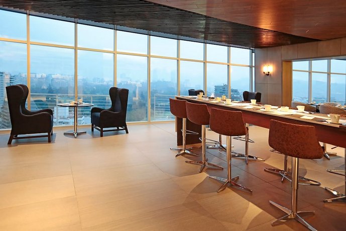 DoubleTree by Hilton Santiago Kennedy Chile