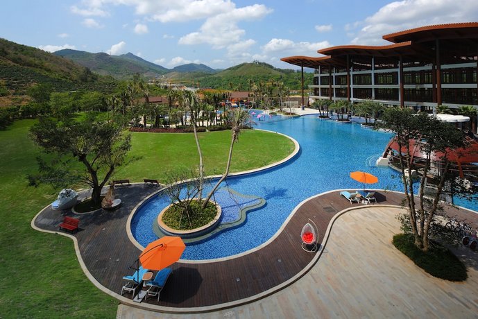 Sanya Ocean Sonic Banling Hotspring Resort