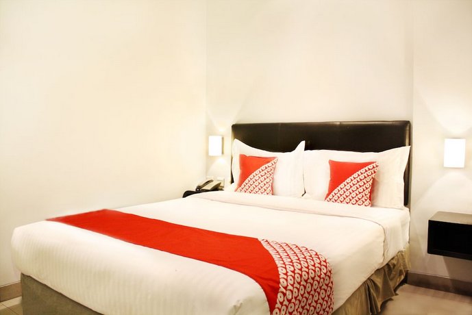 OYO 136 Manggis Inn