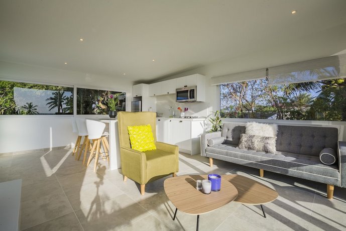 Boca Catalina Modern Villa