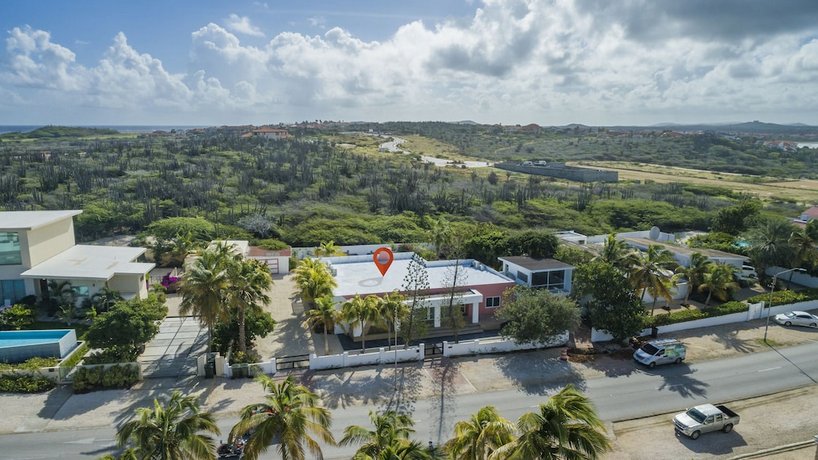Boca Catalina Modern Villa