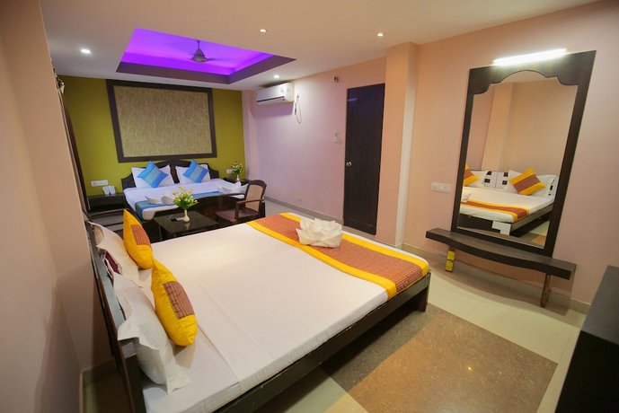 Hotel Pushpa - Berries Group of Hotels